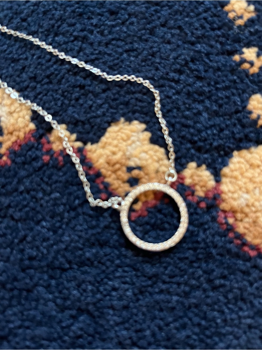 NWOT Fashion Nova Delicate Silver-Tone Rhinestone Pave Circle Pendant Necklace